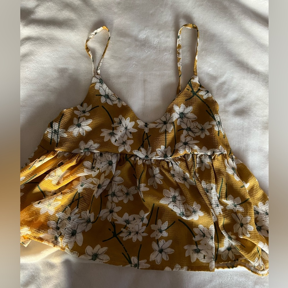 Yellow floral flowy top, Size S